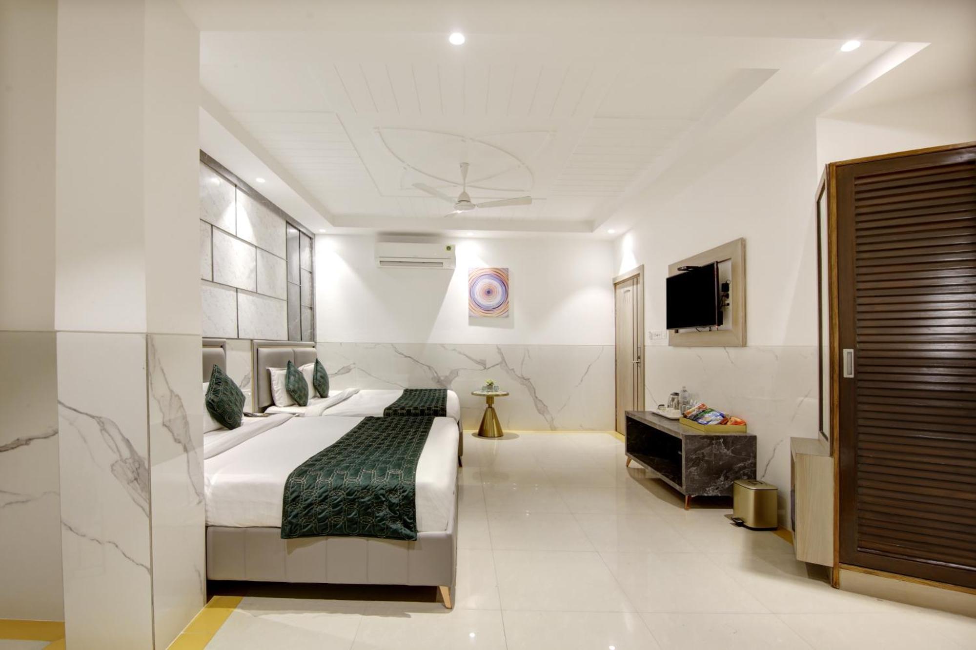 Hotel Delhi 37 Near - Delhi Airport Yeni Delhi Dış mekan fotoğraf